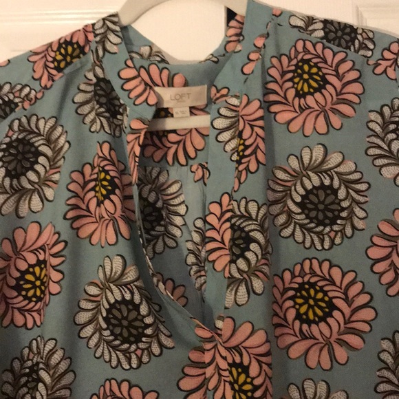 LOFT 3/4 sleeve top - Picture 5 of 5